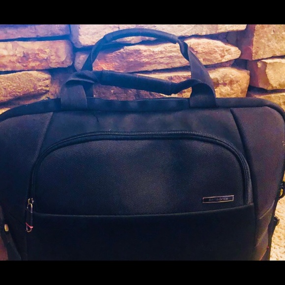 Samsonite Computer bag. Barely used! - Picture 2 of 2
